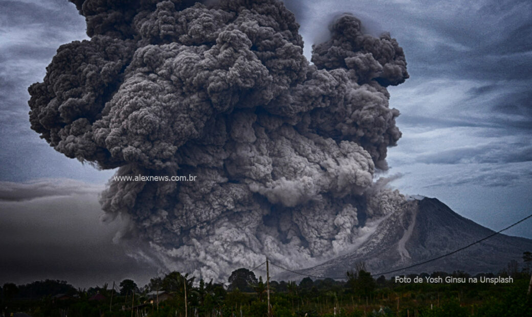 O mapa dos 1.214 vulcões ativos do mundo — e a cada momento, entre 40 e 50 deles estão em erupção