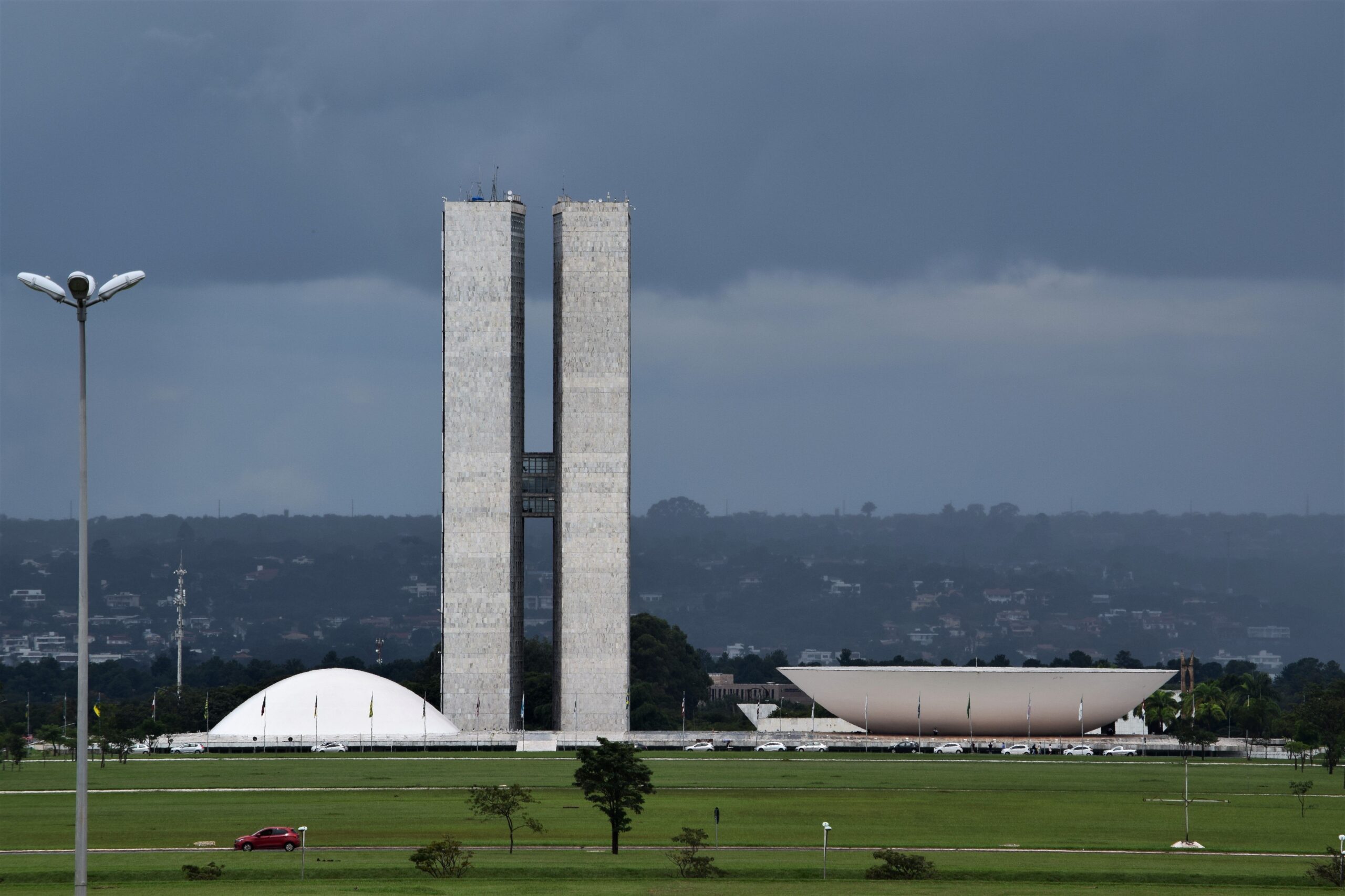 1.356 deputados ocuparam 513 cadeiras em 16 anos, o retrato de 4 legislaturas.