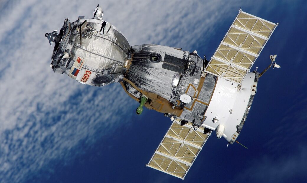 Alex News — A Starlink vai baixar 4.400 satélites, e a arma nem era o motivo — Mundo