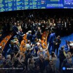 Senado aprova fim da escala 6×1 por 75 a 1